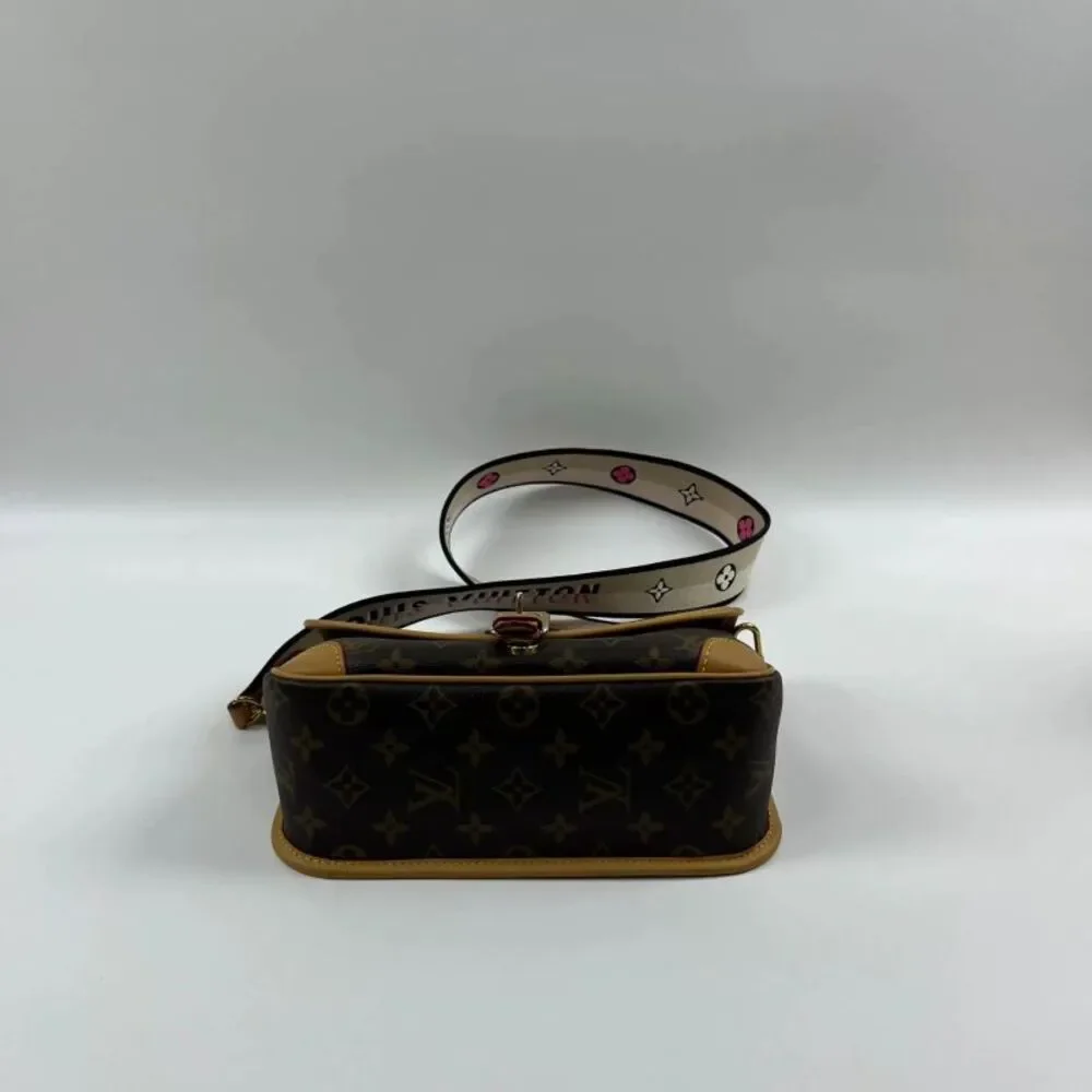 Louis Vuitton Women Pre-Loved Bag Very Good Condition